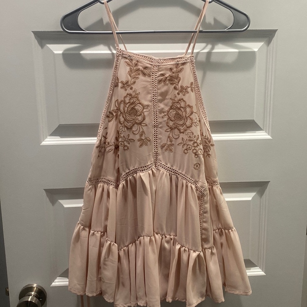 Blush Pink Embroidered Floral Taylor & Sage Flowy Baby Doll Holter Tank Top XL